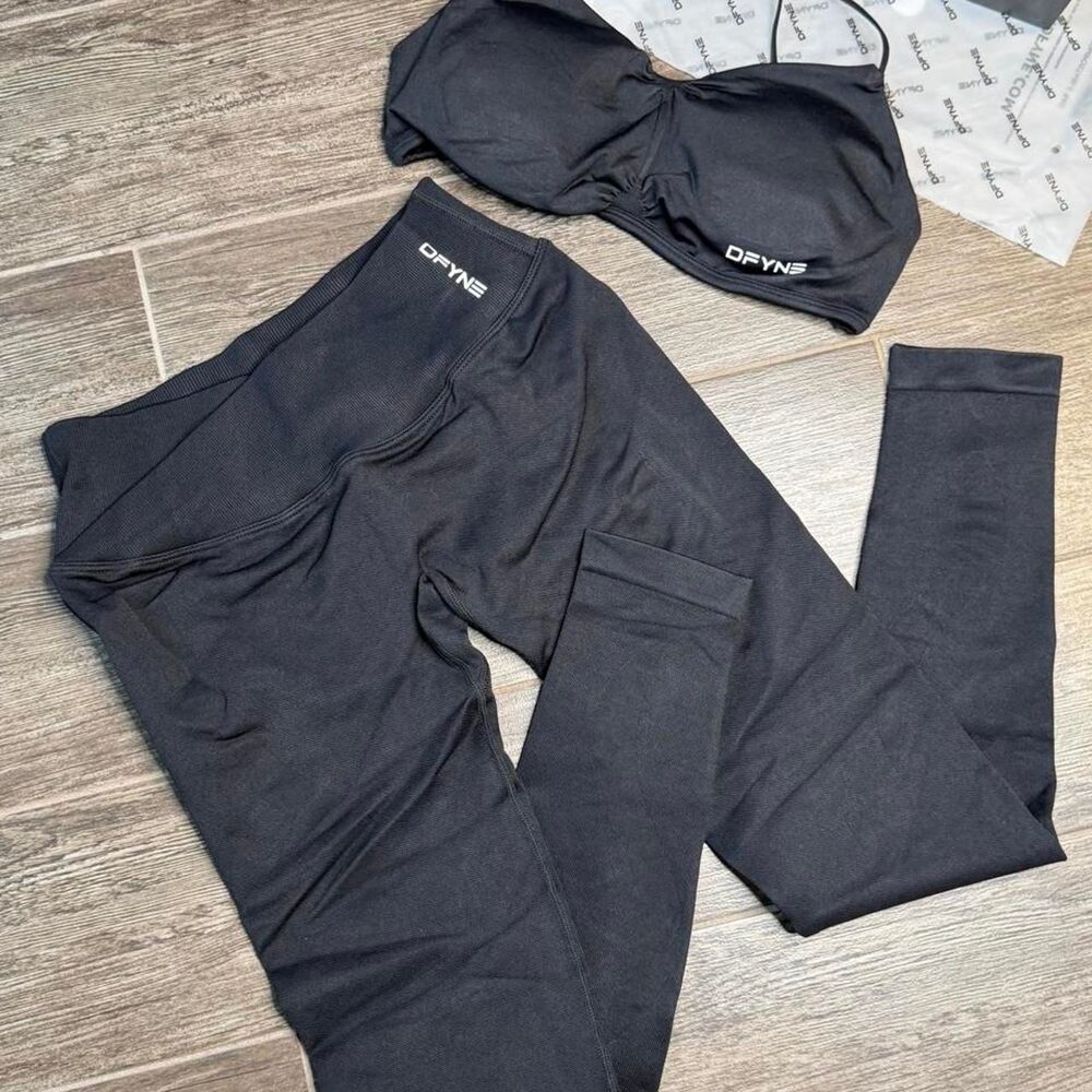 Dfyne Women's Black set